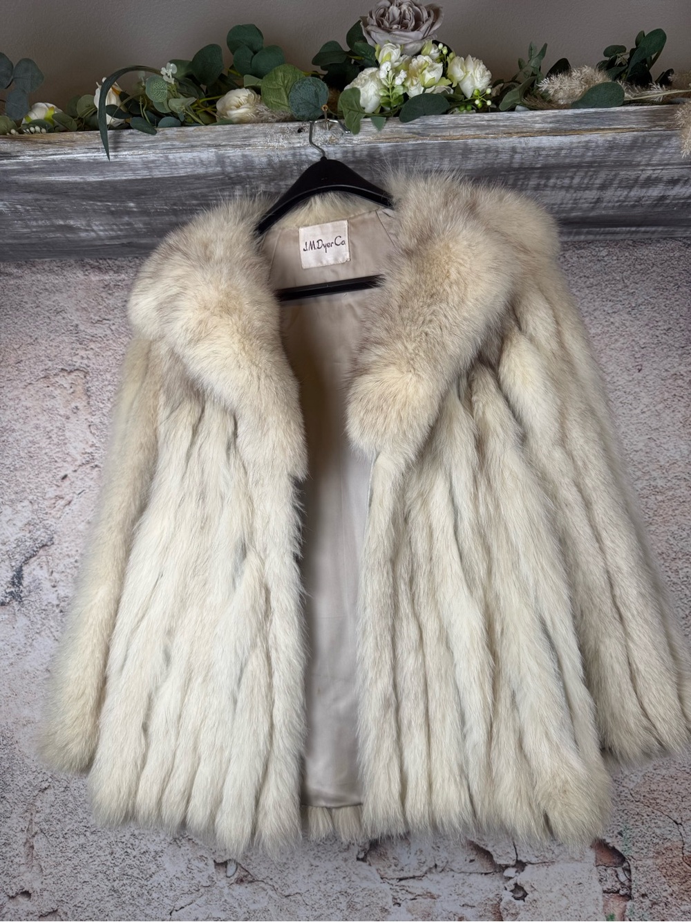 Vintage Women's Cream Fur Coat size medium A379